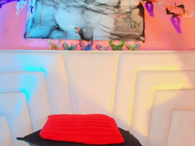 moxa-hot live cam on BongaCams