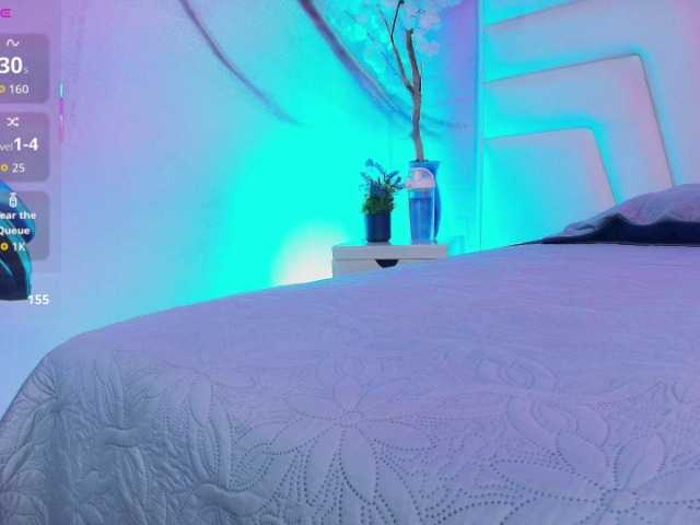 moxa-hot's BongaCams show and profile