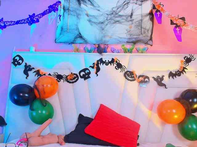 moxa-hot's webcam live show