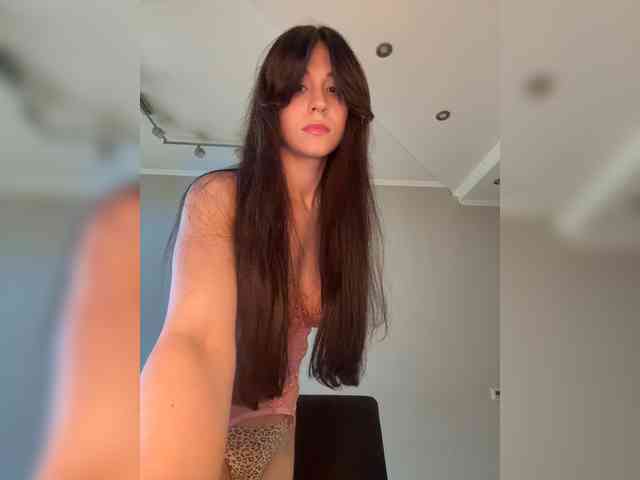 _Meggi_ webcam