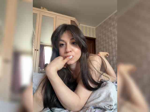 _Meggi_ webcam