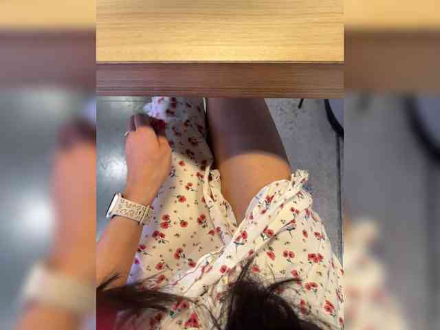 _Meggi_ webcam