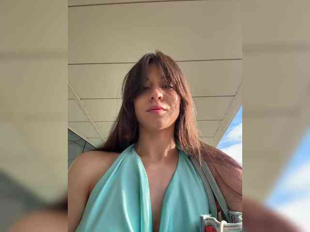 _Meggi_ webcam