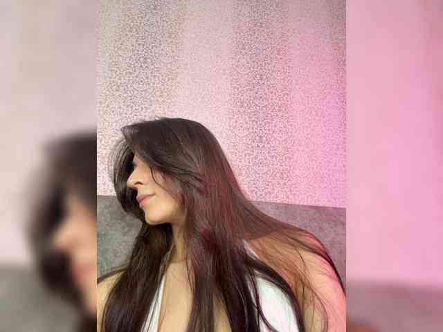 _Meggi_ webcam