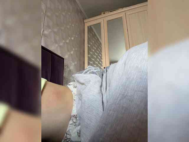 _Meggi_ webcam