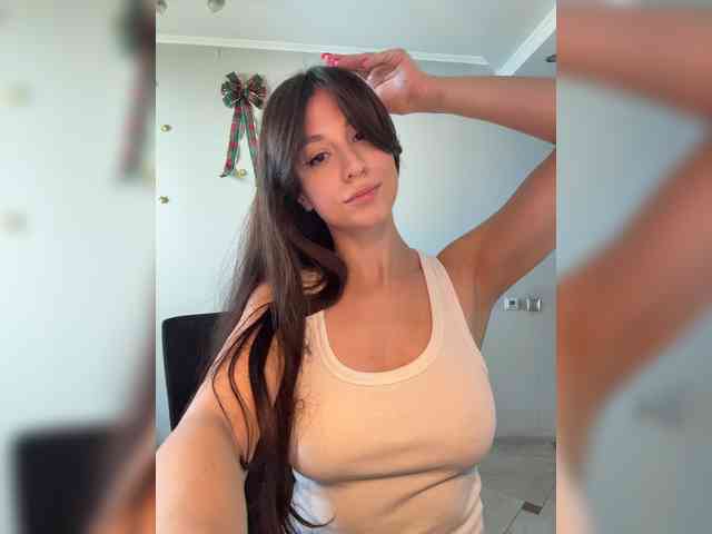 _Meggi_ webcam
