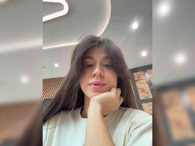 _Meggi_ webcam