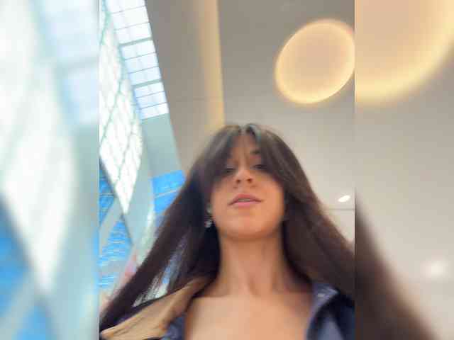 _Meggi_ webcam