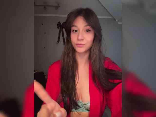 _Meggi_ webcam