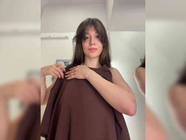 _Meggi_ webcam