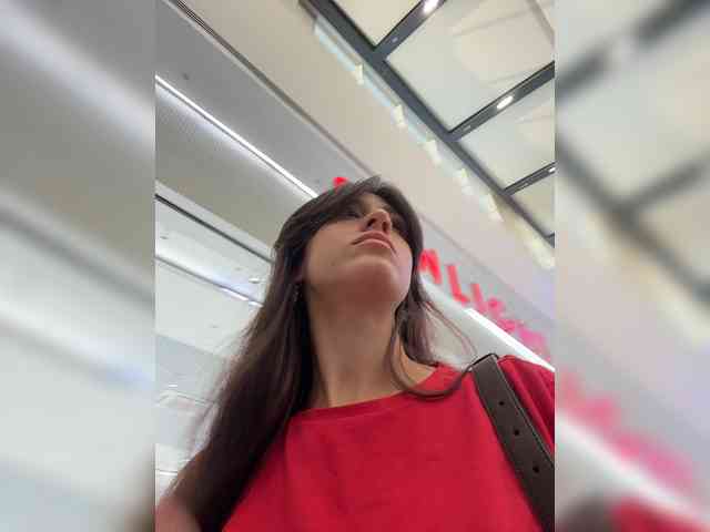_Meggi_ webcam