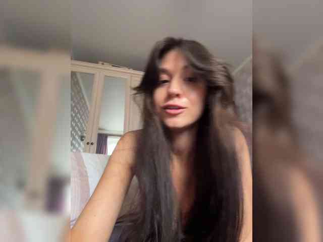 _Meggi_ webcam