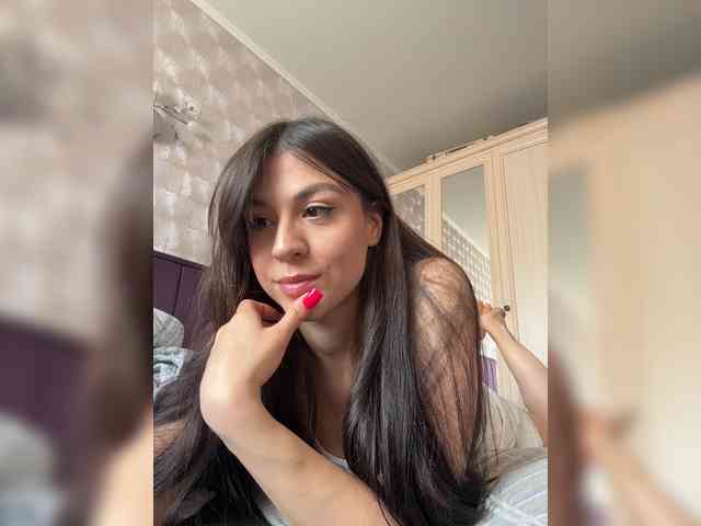 _Meggi_ webcam