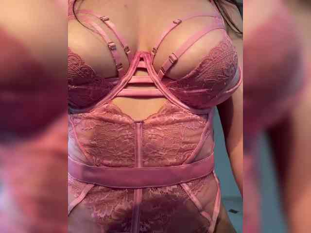 _Meggi_ webcam