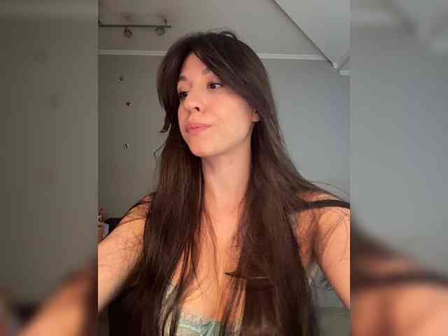 _Meggi_ webcam