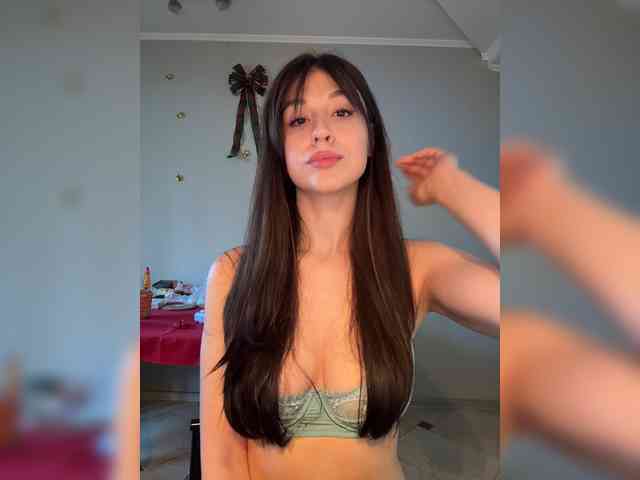_Meggi_ webcam
