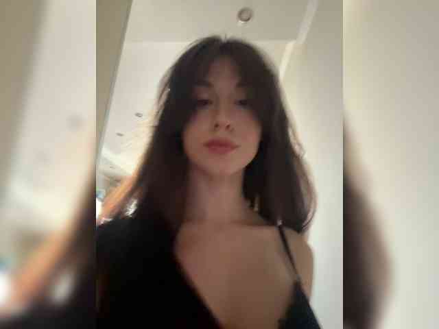 _Meggi_ webcam