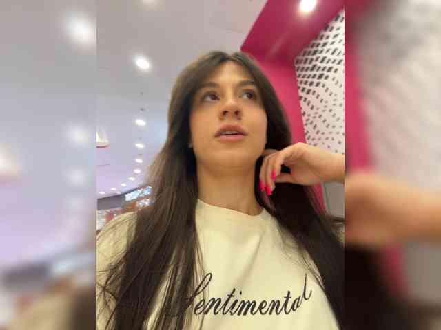 _Meggi_ webcam