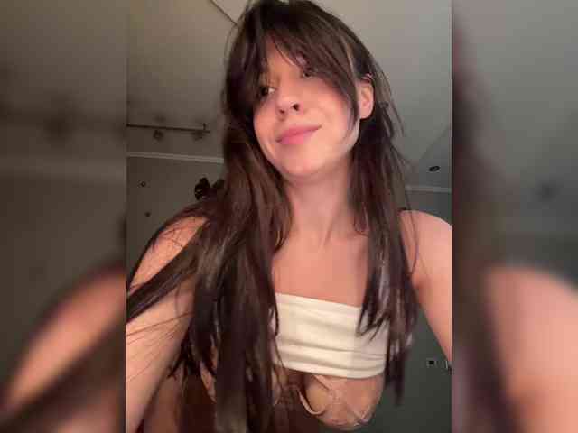 _Meggi_ webcam