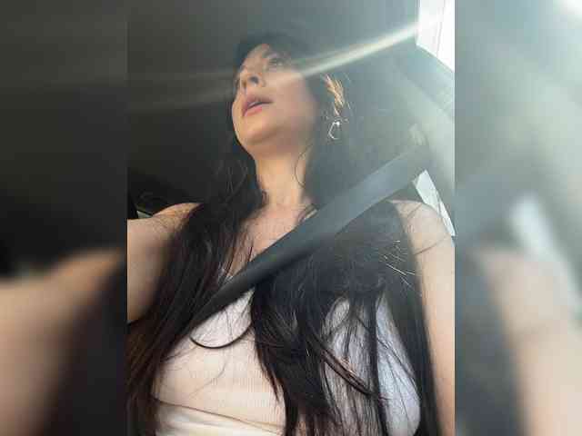 _Meggi_ webcam