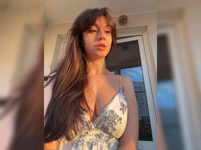 _Meggi_ webcam