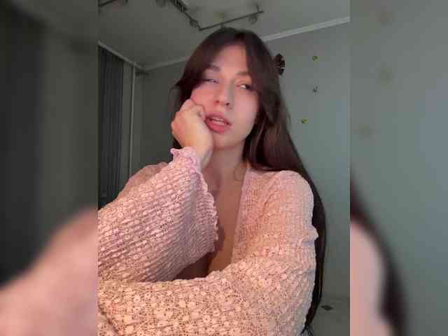 _Meggi_ webcam