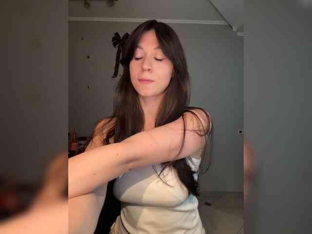 _Meggi_ webcam