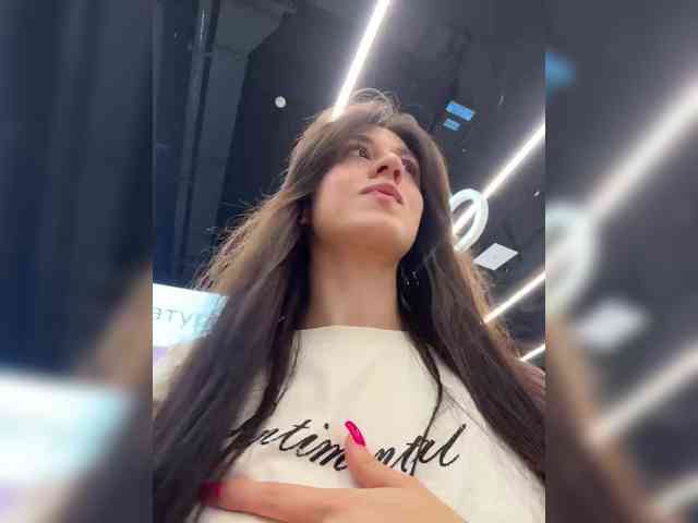 _Meggi_ webcam