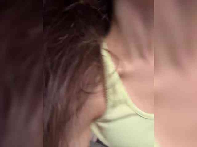 _Meggi_ webcam