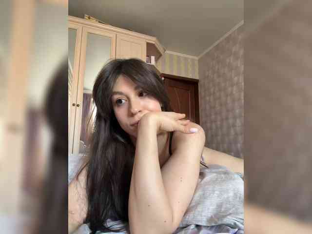 _Meggi_ webcam