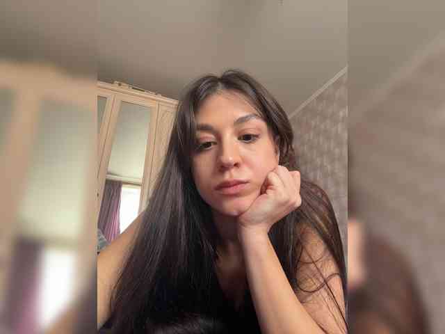 _Meggi_ webcam