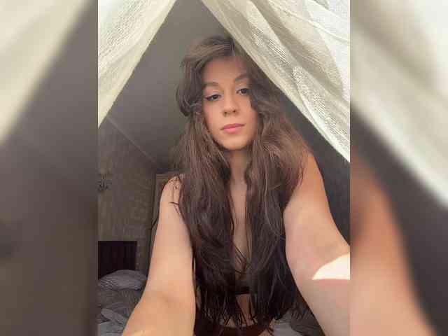_Meggi_ webcam
