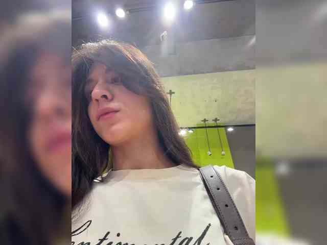 _Meggi_ webcam