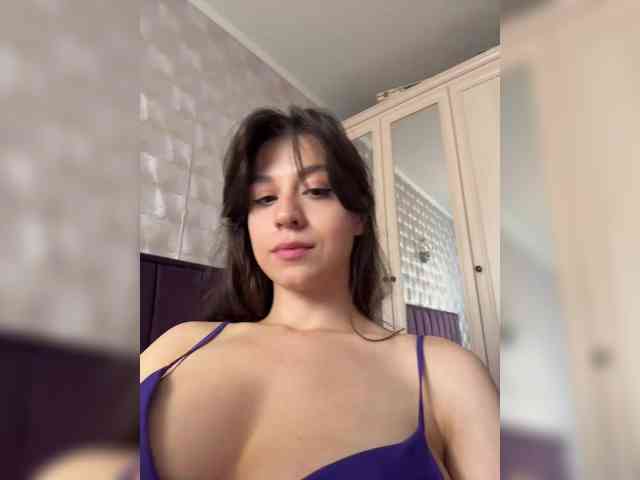 _Meggi_ webcam