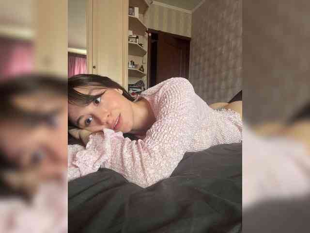 _Meggi_ webcam