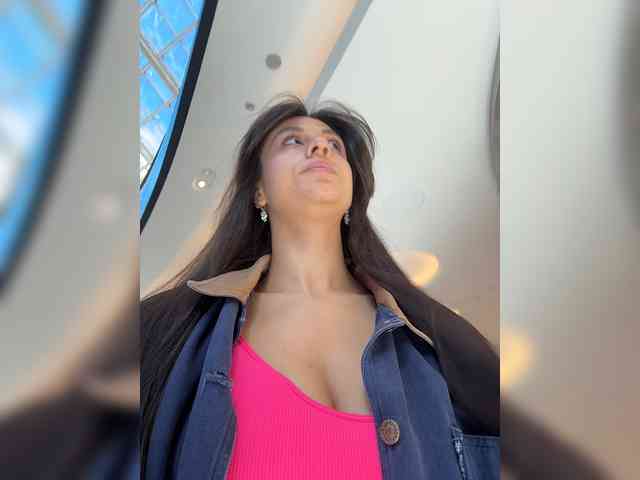 _Meggi_ webcam