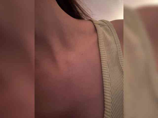 _Meggi_ webcam