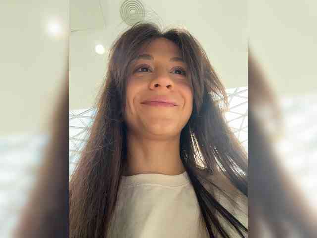 _Meggi_ webcam