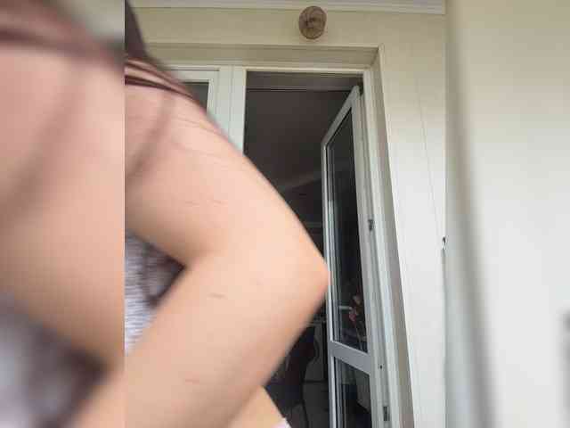 _Meggi_ webcam