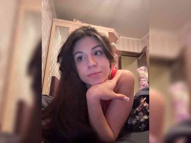 _Meggi_ webcam