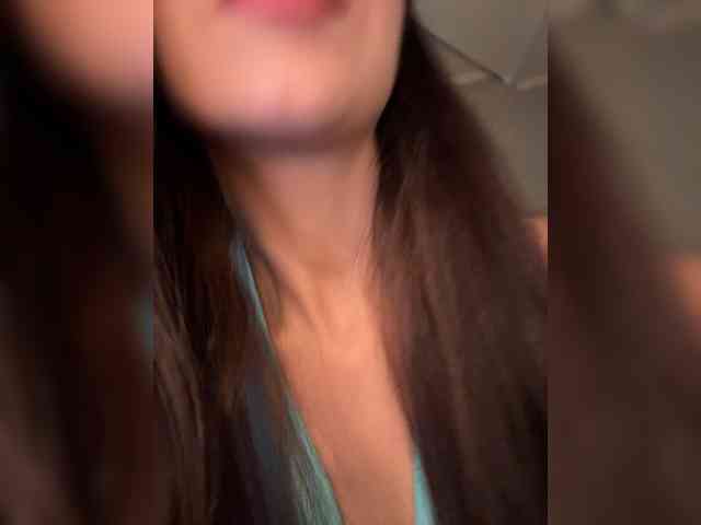 _Meggi_ webcam