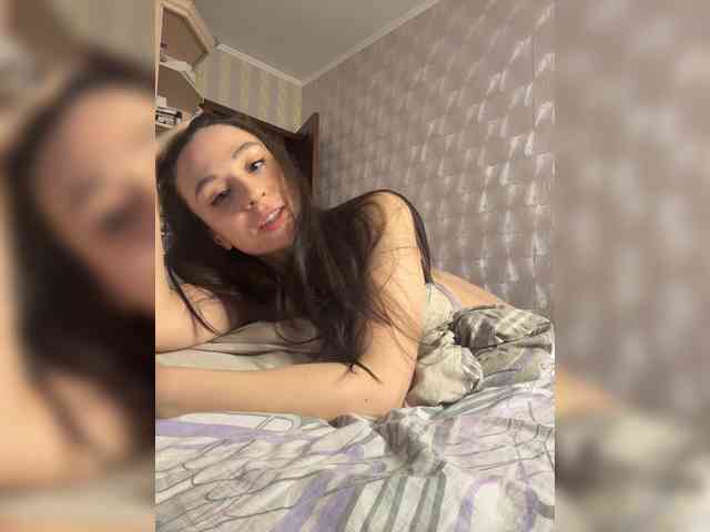_Meggi_ webcam