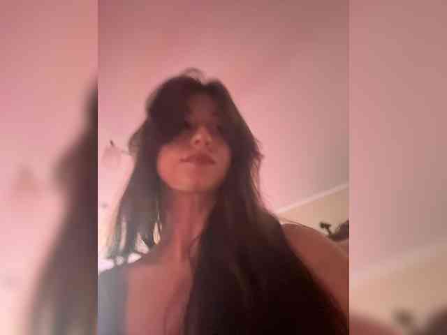 _Meggi_ webcam