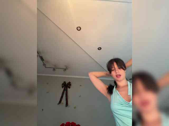 _Meggi_ webcam