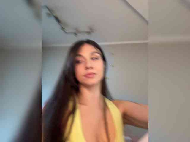 _Meggi_ webcam