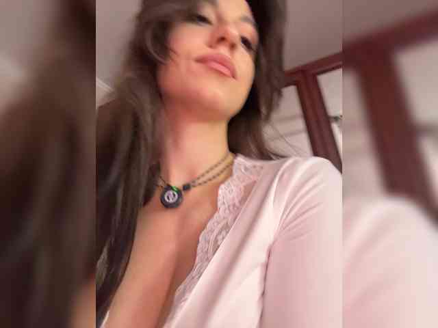 _Meggi_ webcam