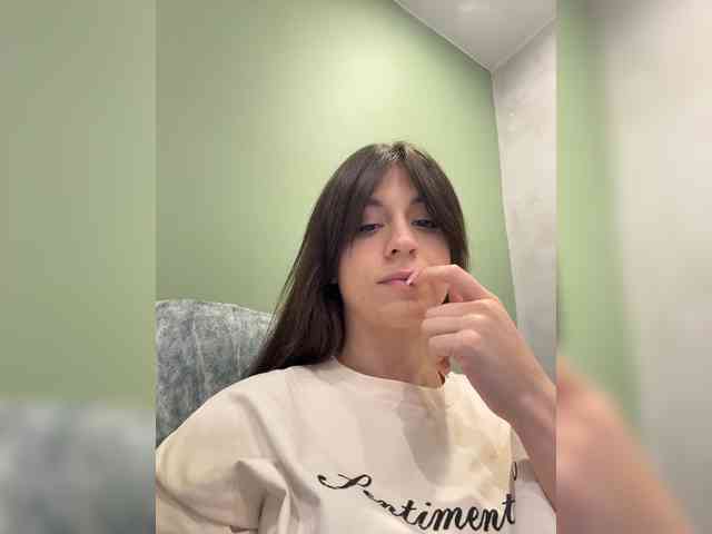 _Meggi_ webcam