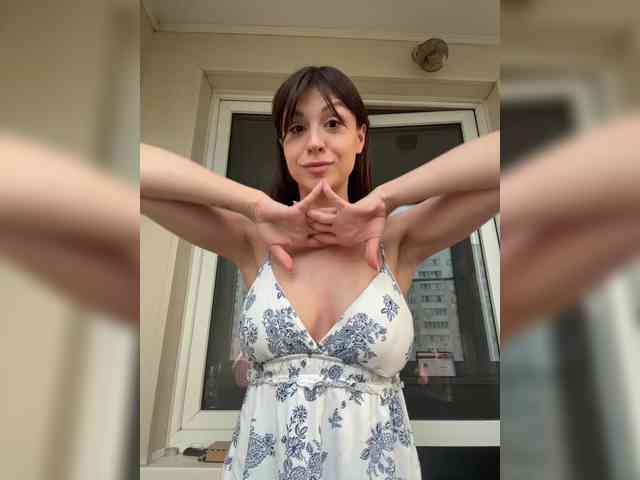 _Meggi_ webcam
