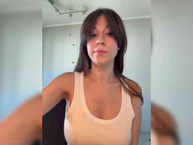 _Meggi_ webcam