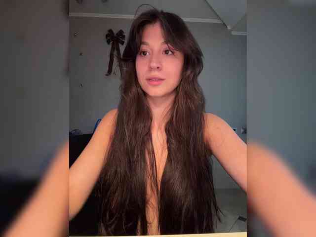 _Meggi_ webcam